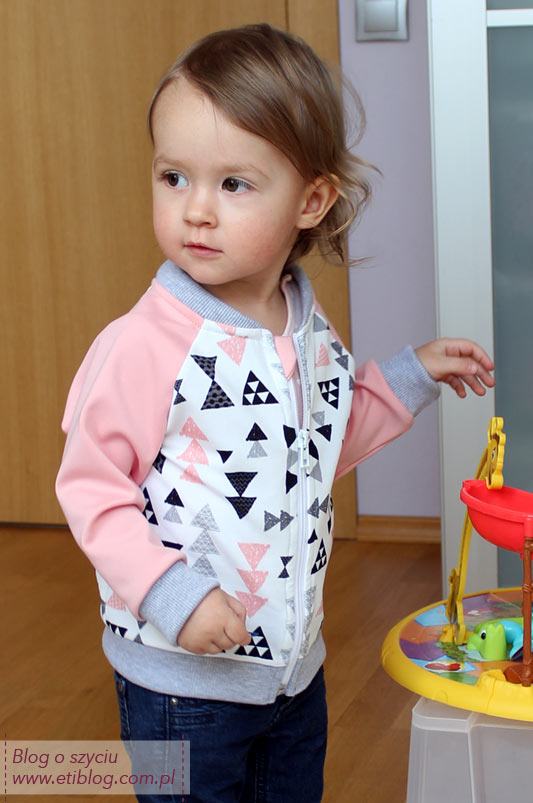 Jak uszyć bluzę rozpinaną dla dziecka - tutorial - szycie krok po kroku