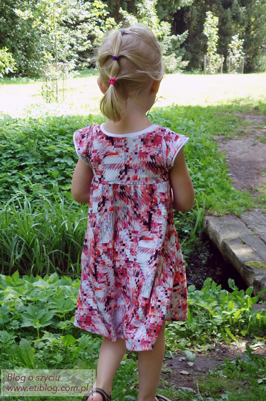 Letnia sukienka dla dziewczynki - eti blog o szyciu